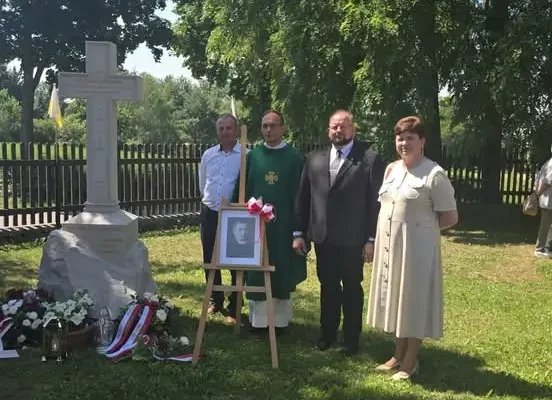 W Pawłowie odsłonięto odnowiony pomnik ks. Feliksa Dziadzi