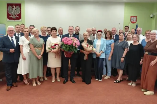 Jednogłośne wotum zaufania i absolutorium dla Burmistrza Czerniejewa