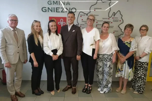 Czterech nauczycieli z gminy Gniezno z awansem na nauczyciela mianowanego