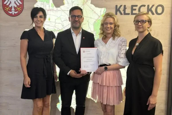 Kinga Prudlak złożyła ślubowanie i oficjalnie dołączyła do grona pracowników Urzędu Gminy Kłecko