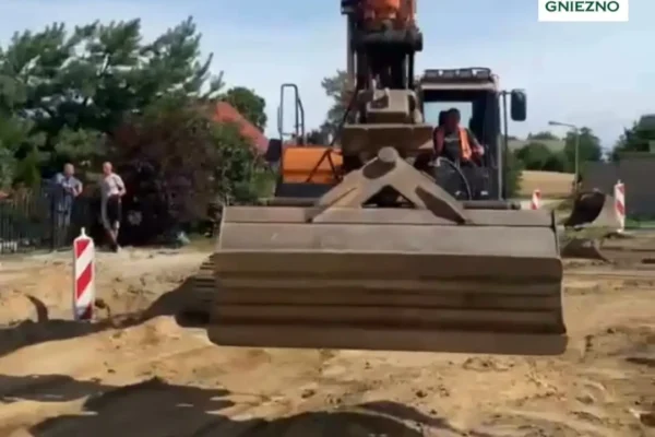 Trwa budowa dwóch dróg w Gminie Gniezno – nowa nawierzchnia w Mnichowie i Modliszewku