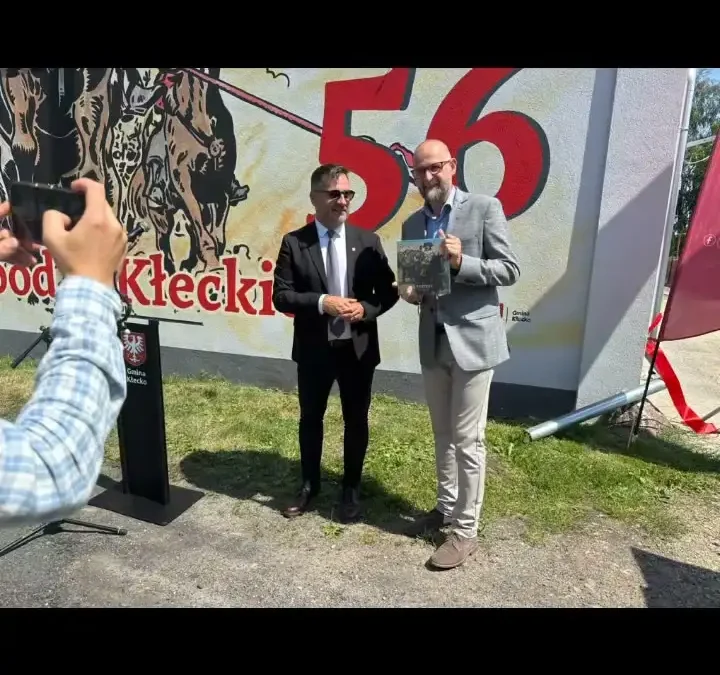 W Brzozogaju odsłonięto mural upamiętniający Bitwę pod Kłeckiem