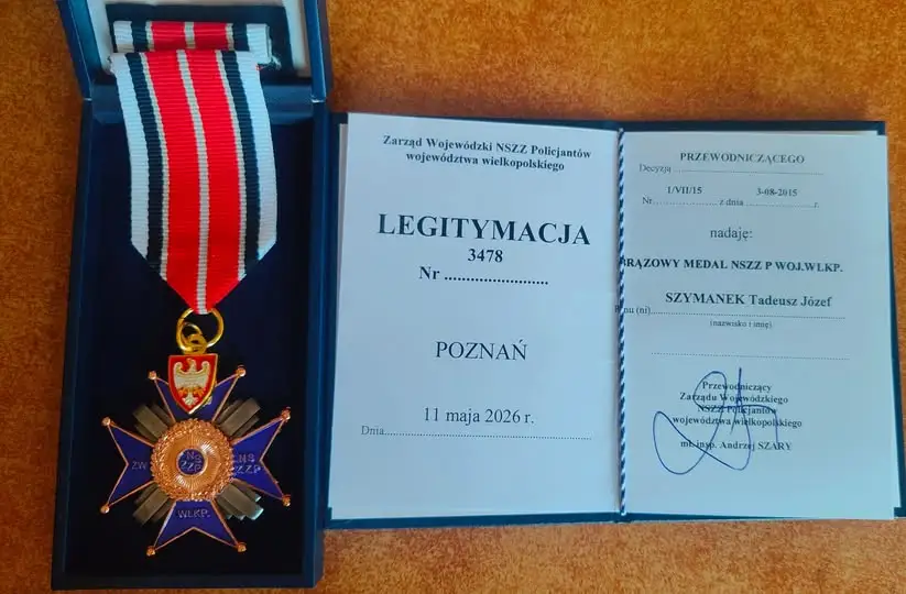Burmistrz Czerniejewa uhonorowany Brązowym Medalem NSZZ podczas Święta Policji w Gnieźnie