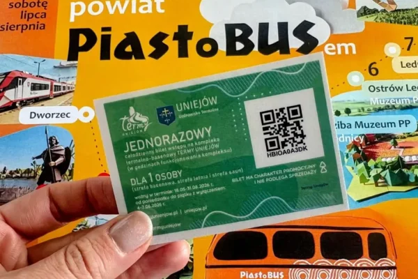 Weekend z PiastoBusem: darmowe bilety do Termy Uniejów dla pierwszych 20 pasażerów