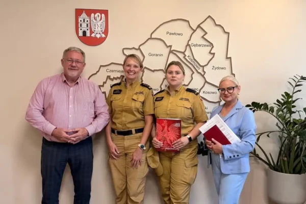 Czerniejewo wspiera strażaków – nowy sprzęt łączności dla PSP Gniezno
