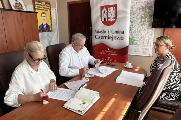 Czerniejewo z dofinansowaniem na pomoc zwierzętom – sterylizacje, karma i worki na odchody