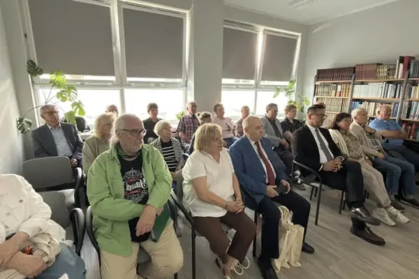 Otwarcie wystawy „Pałace i Dwory Gminy Kłecko” – podróż w przeszłość ziemi kłeckiej