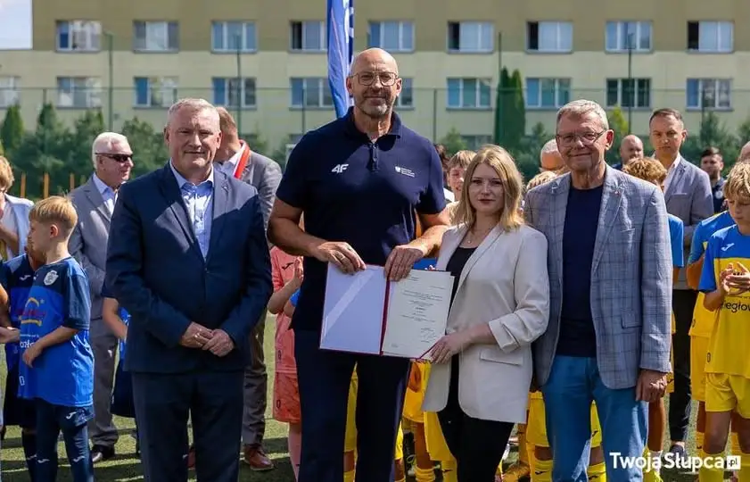 Gmina Łubowo otrzymała dofinansowanie na modernizację Orlika w Lednogórze
