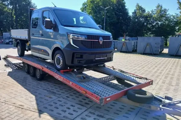 Gmina Czerniejewo kupiła nowego Renault Master dla zaplecza komunalnego