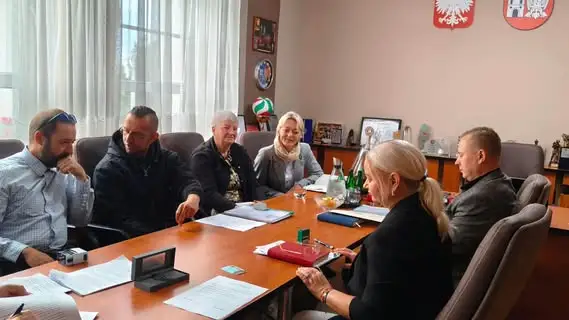 Czerniejewo inwestuje w wodociągi. Podpisano umowę na nowe ujęcie wody w Grabym