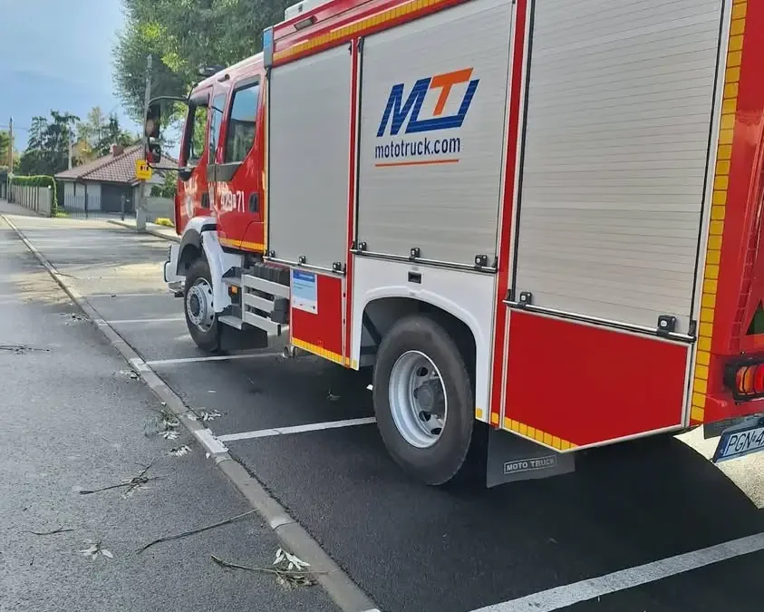 Silny wiatr łamie konary w Trzemesznie i Miatach