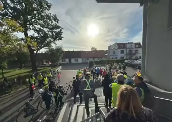 Rajd rowerowy w Gminie Kłecko połączył pasję z pomocą dla Czarka