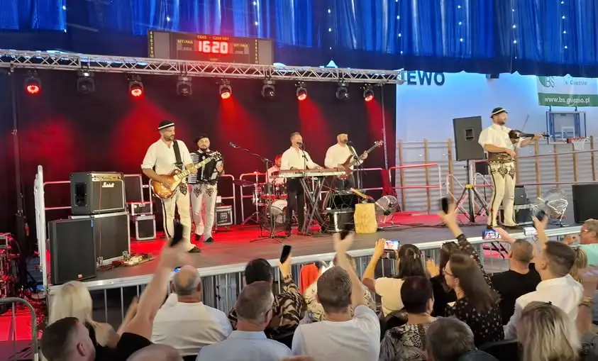 Koncert zespołu Baciary w Czerniejewie – wieczór pełen góralskiej energii