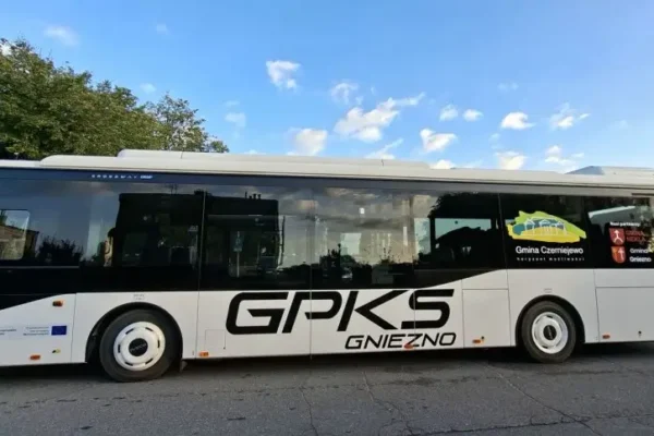 Gmina Czerniejewo: przejazdy autobusowe dostępne dla wszystkich mieszkańców