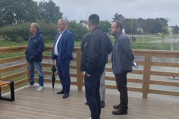 Żydowo: zakończono budowę terenu rekreacyjnego nad stawem