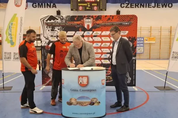Czarni Czerniejewo z nowymi umowami sponsorskim. Rusza projekt Futsal Czerniejewo