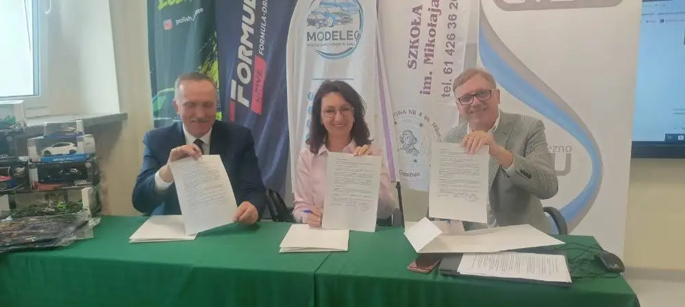 Gniezno: Trzy szkoły łączą siły w projekcie „Globalny Szlak Technologii i Pamięci”
