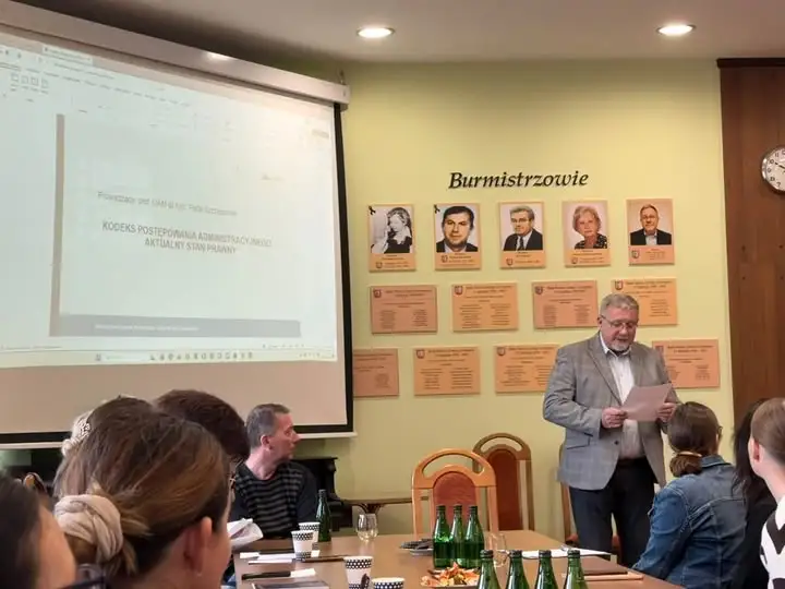 Pracownicy urzędów w Czerniejewie i Nekli szkolili się z Kodeksu postępowania administracyjnego