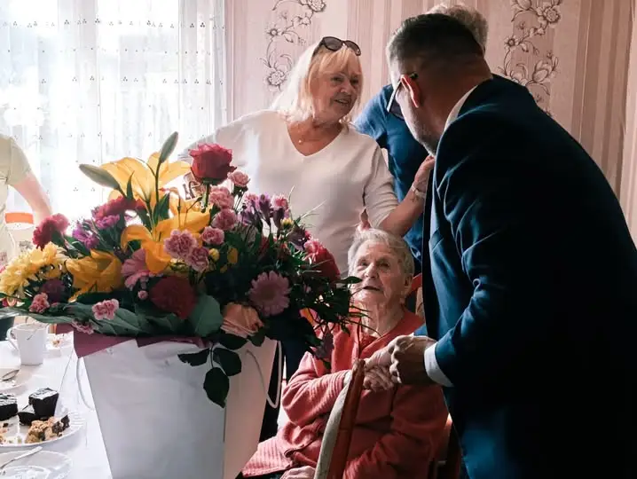 104. urodziny Pani Jadwigi – wyjątkowy jubileusz mieszkanki Gminy Kłecko