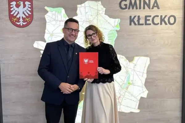 Nagrody Burmistrza Kłecka dla nauczycieli z okazji Dnia Edukacji Narodowej