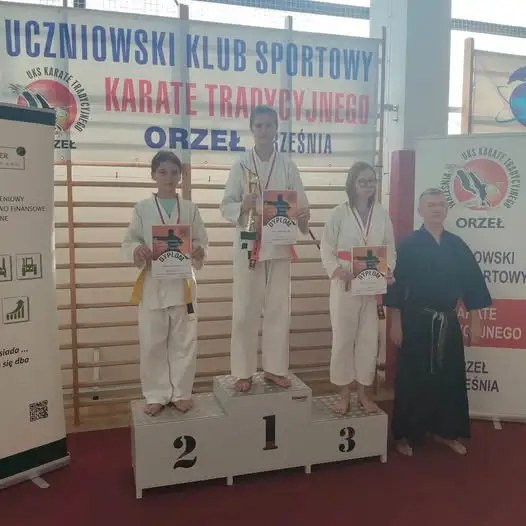 Młodzi karatecy z Trzemeszna i Gniezna z medalami we Wrześni